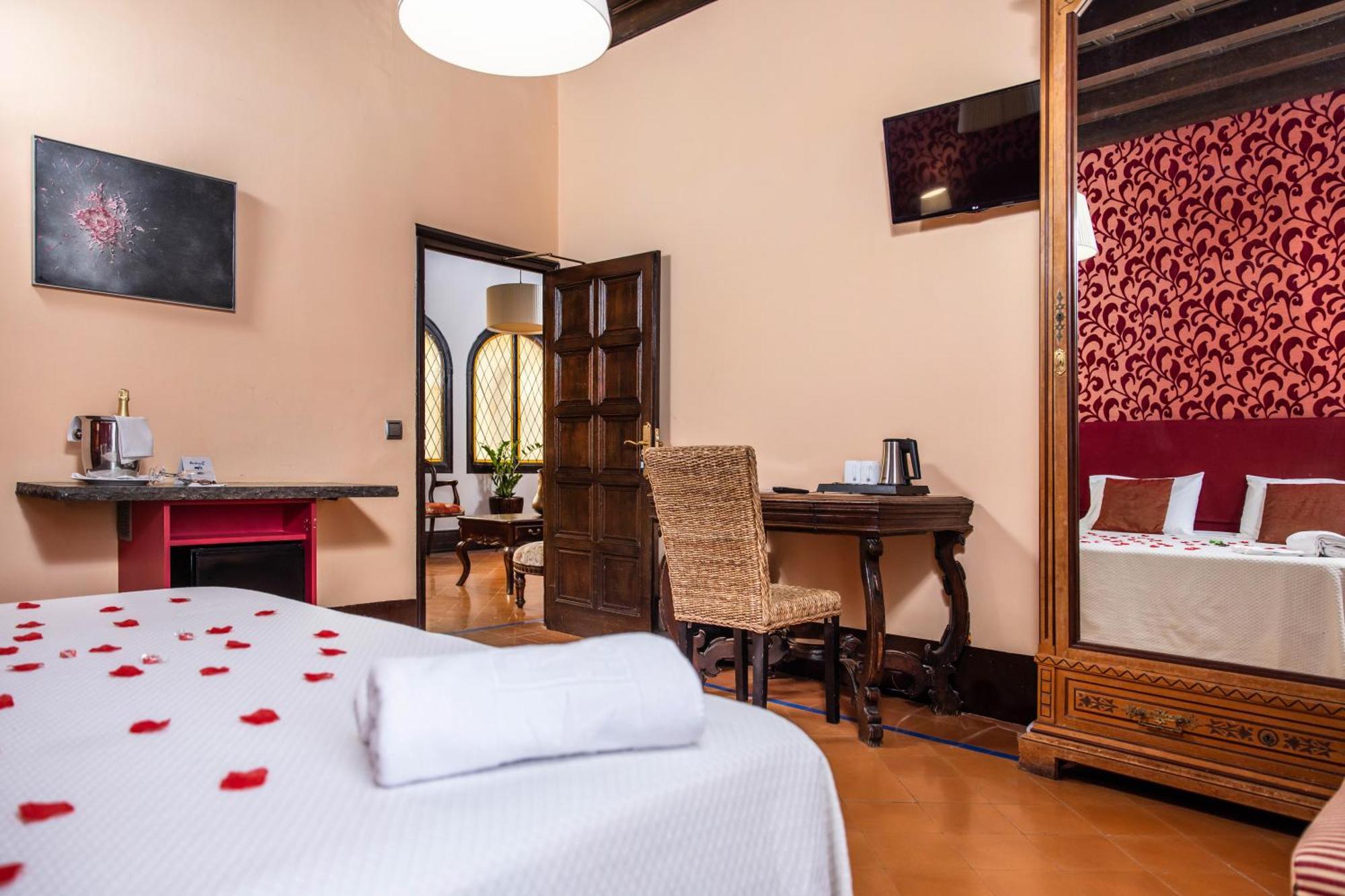 Rvhotels Palau Lo Mirador Torroella de Montgrí Εξωτερικό φωτογραφία
